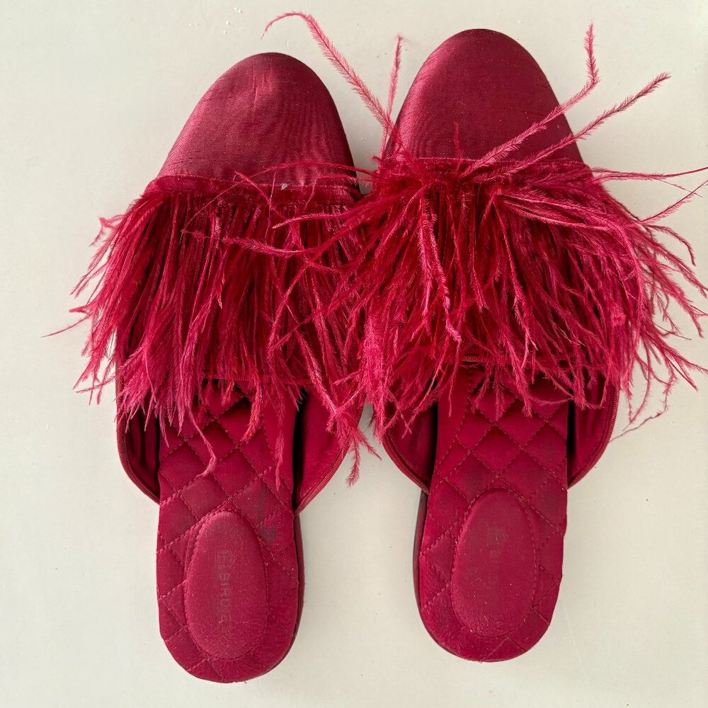 Birdies The Lovebird Feather Trim Mule in Red – Size 9 🐦✨
